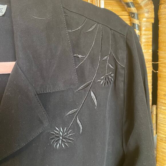 Vintage Action Wear USA Black Tencel Lyocell Embroidered Jacket shacket Medium - Picture 6 of 8